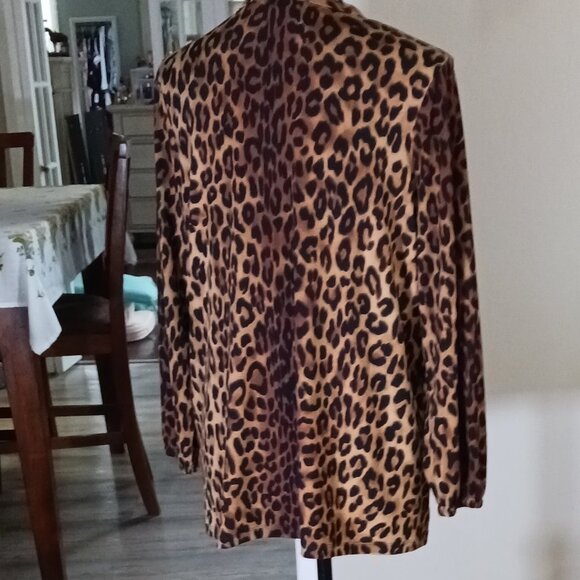 JONES NEW YORK SIGNATURE ANIMAL PRINT TOP - Picture 2 of 4